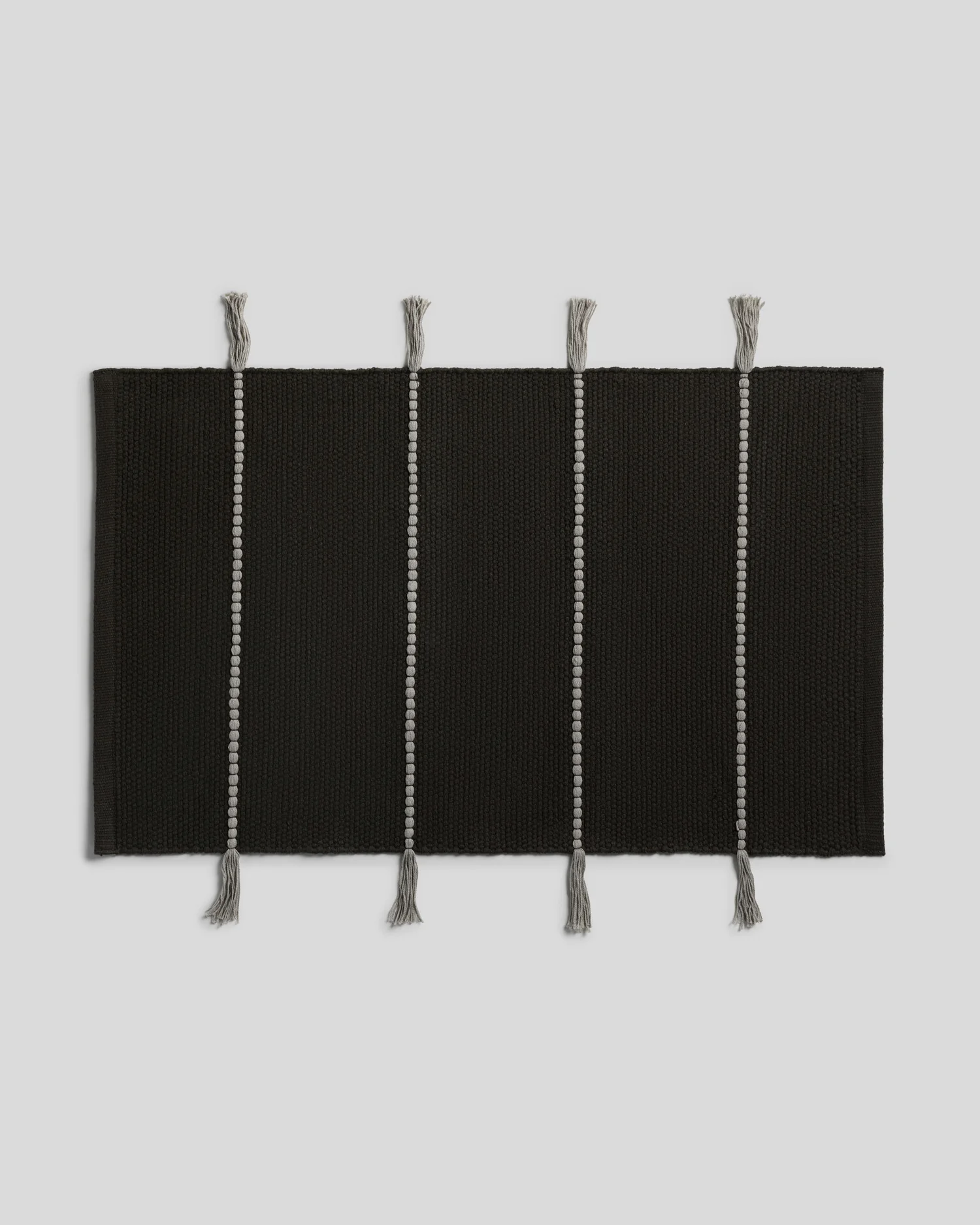 Organic Tassel Bath Rug (Onyx and Pewter)