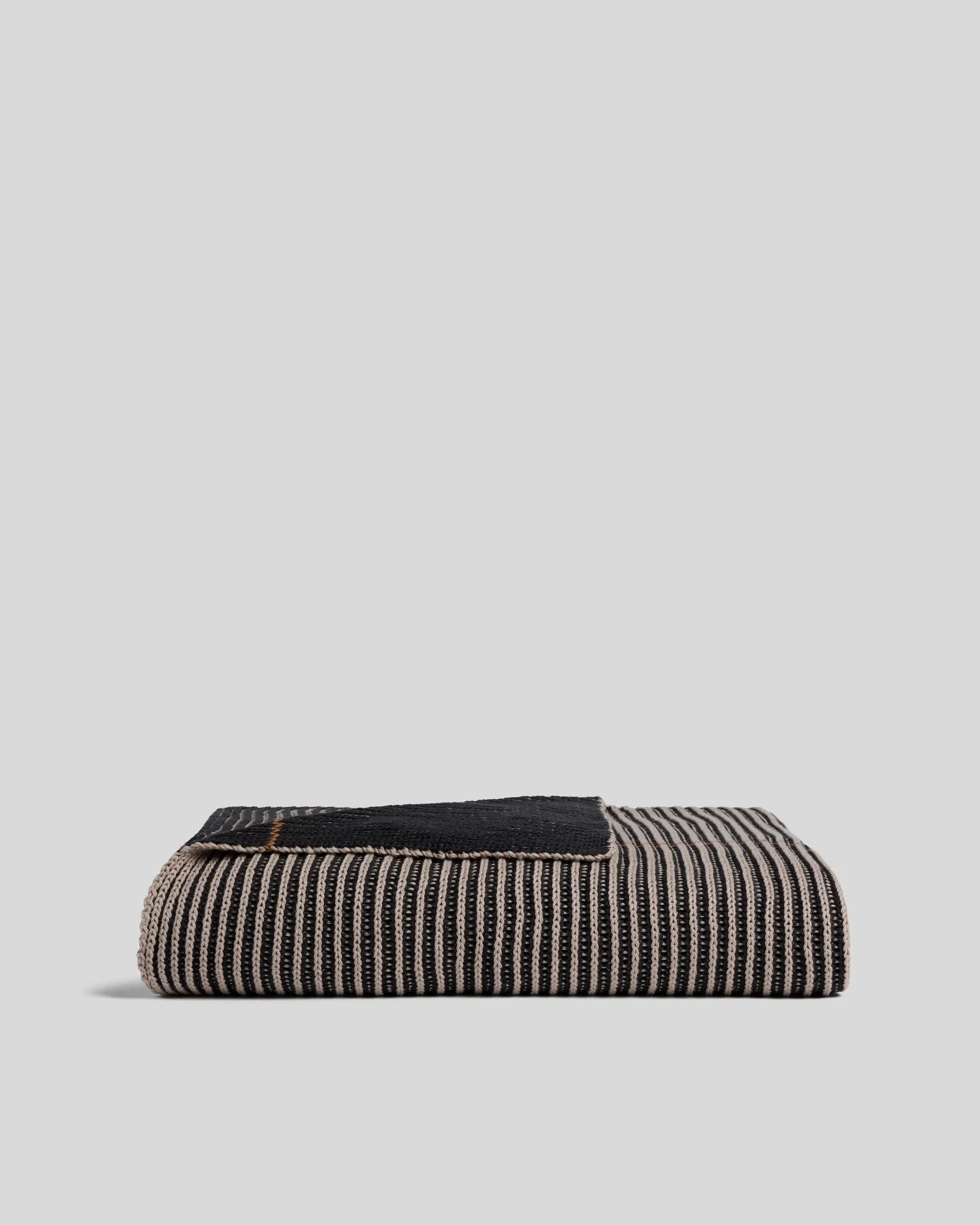 Organic Two Tone Rib Knit Throw (Toast and Onyx)
